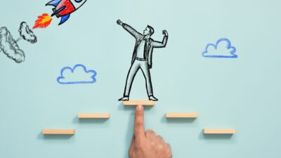 【未経験でも即アサイン!?】フリーランス初挑戦で“月70万案件”を獲得する人の特徴と戦略